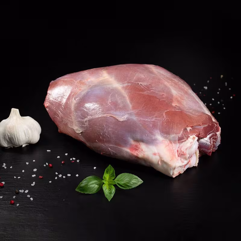 Wildschweinkeule mit Knochen